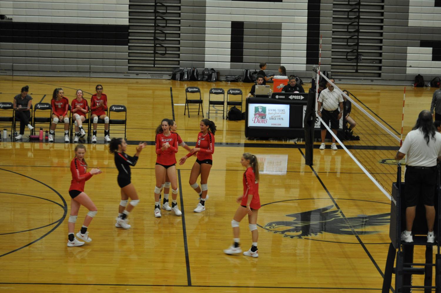 Volleyball+Mid-Season+Recap%3A+Volleyball+Team+is+on+the+Rise