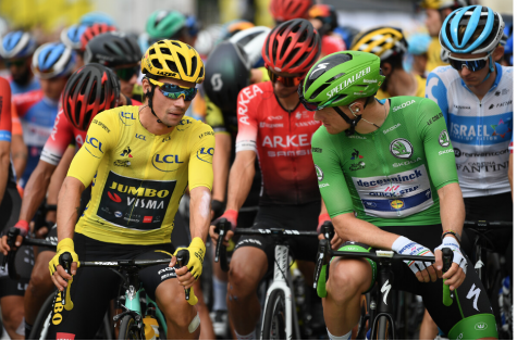 Race leader Primoz Roglic (Jumbo Visma) shares a word with green-jersey wearer, Sam Bennett (Deceunick-Quick Step)