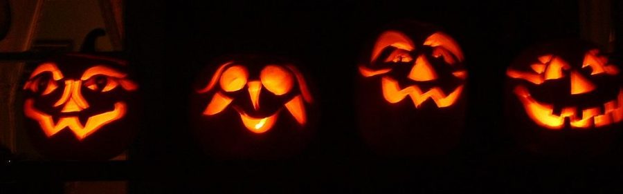 1024px-Scary_Halloween_pumpkins