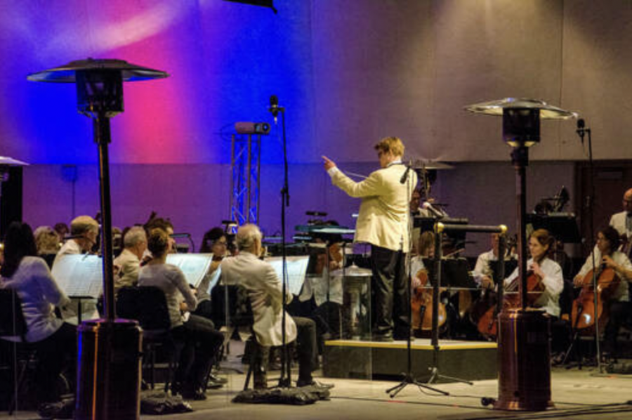 Colin Martin conducting