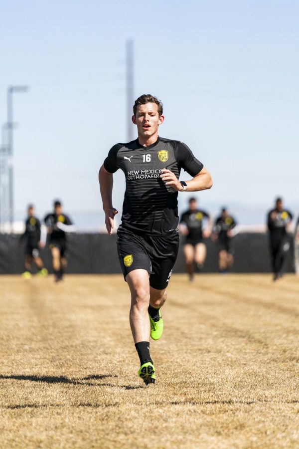 Alex Touche 17 trains with New Mexico United.