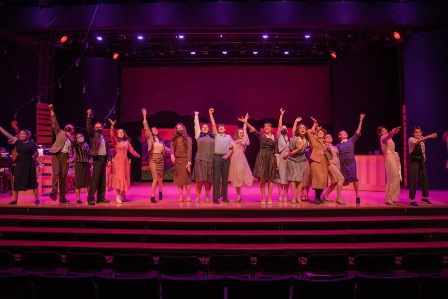The cast of Bright Star takes a bow on Closing Night.

Courtesy of Jade Stone23