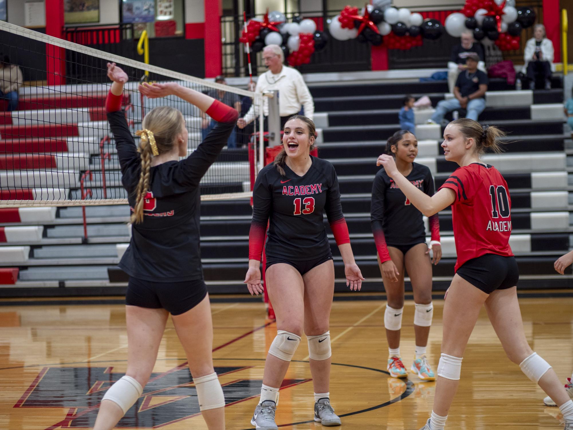 Girls Varsity Volleyball Wins Against Bernalillo in Closer to the Regular Season