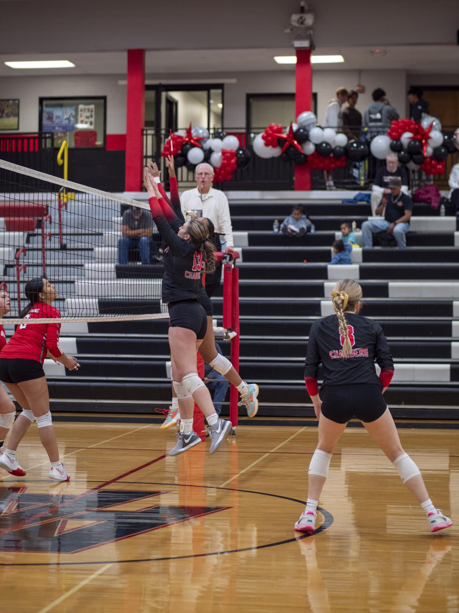 Girls Varsity Volleyball Wins Against Bernalillo in Closer to the Regular Season