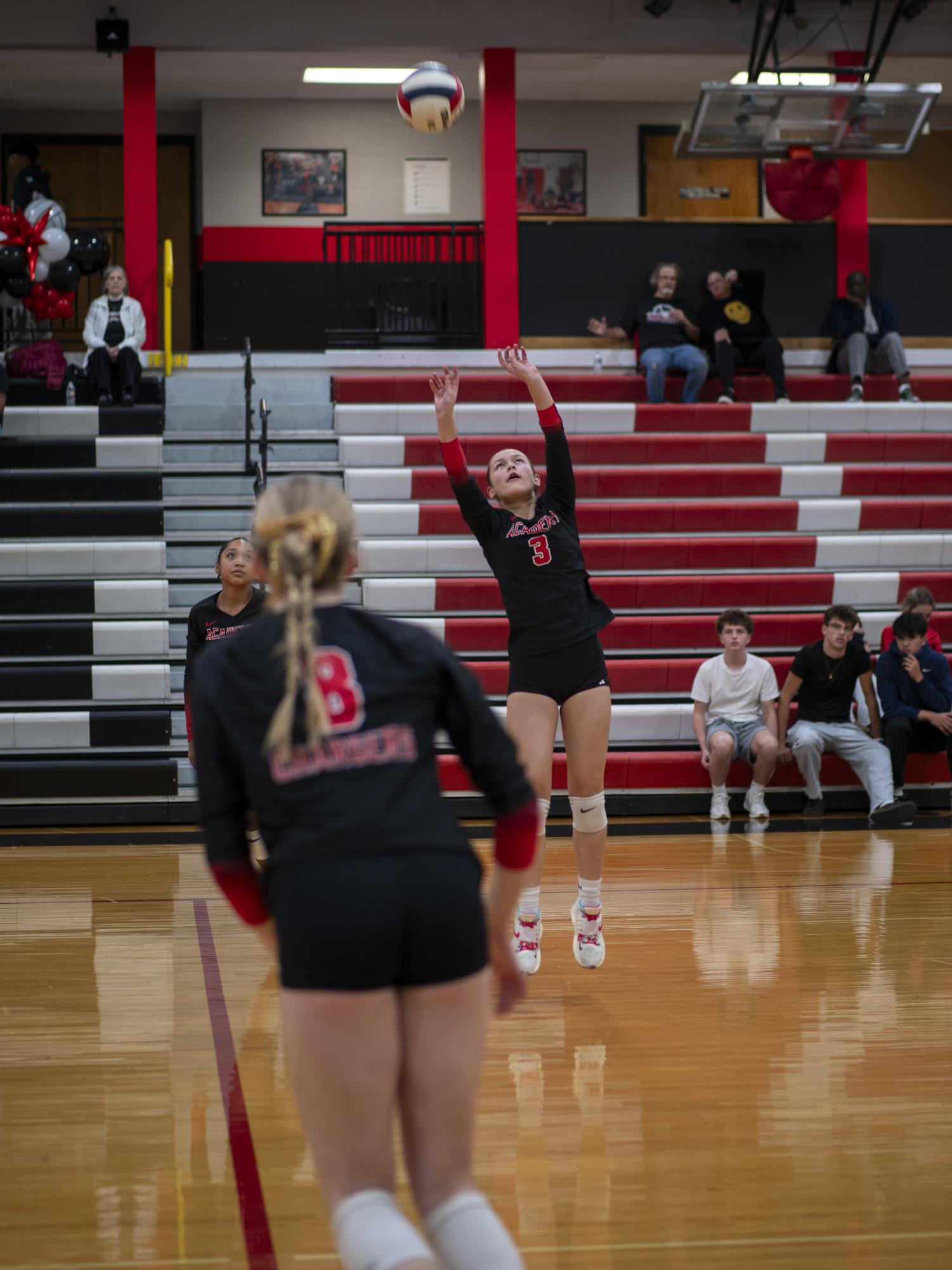 Girls Varsity Volleyball Wins Against Bernalillo in Closer to the Regular Season