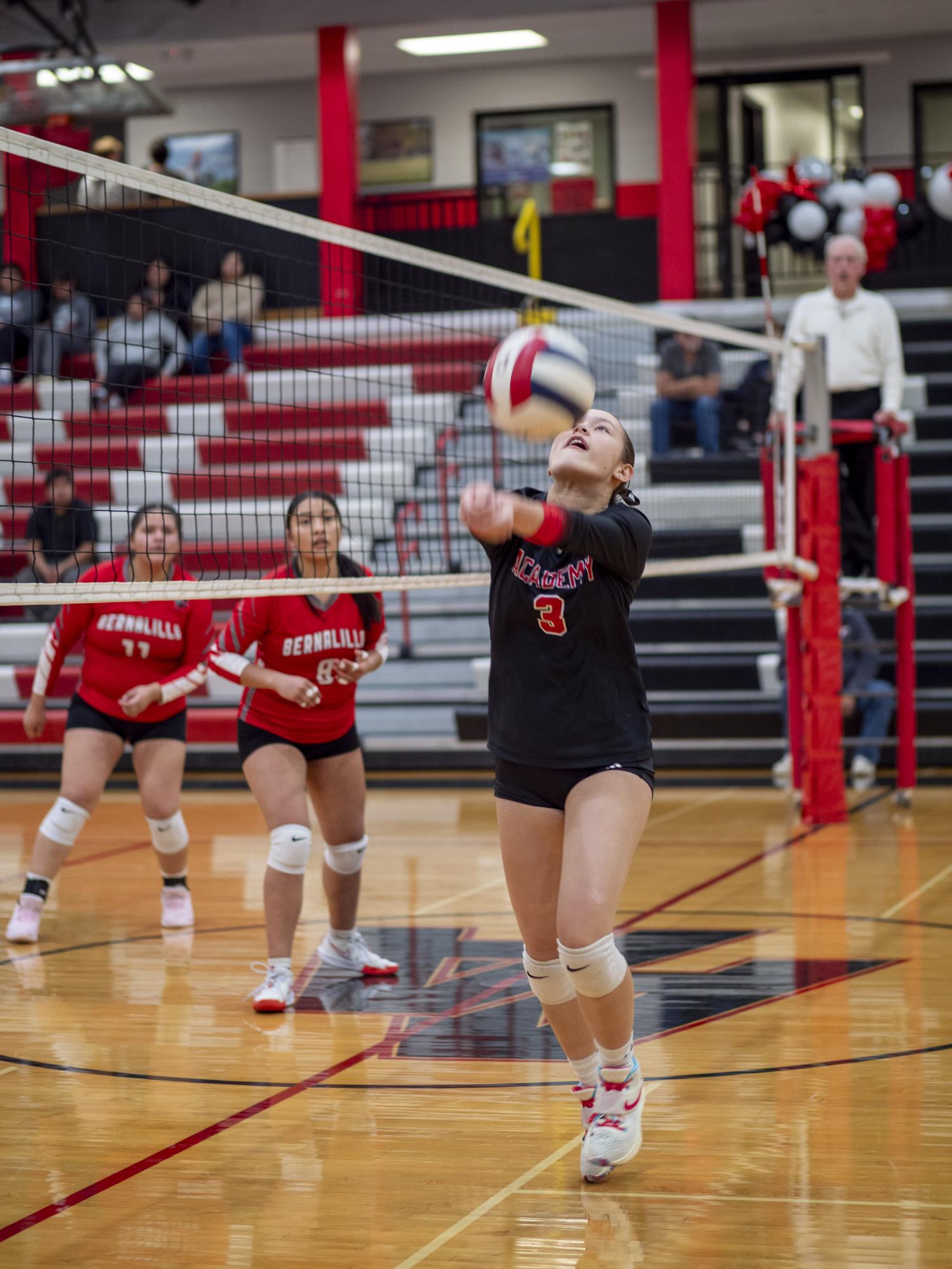 Girls Varsity Volleyball Wins Against Bernalillo in Closer to the Regular Season