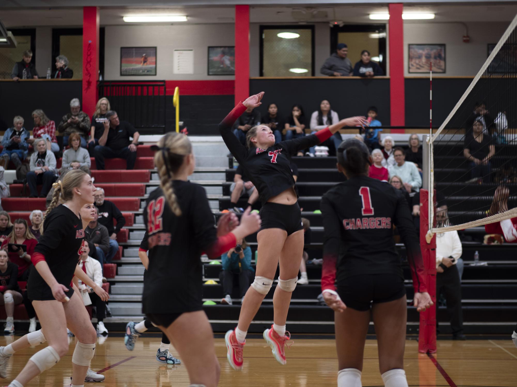 Girls Varsity Volleyball Wins Against Bernalillo in Closer to the Regular Season