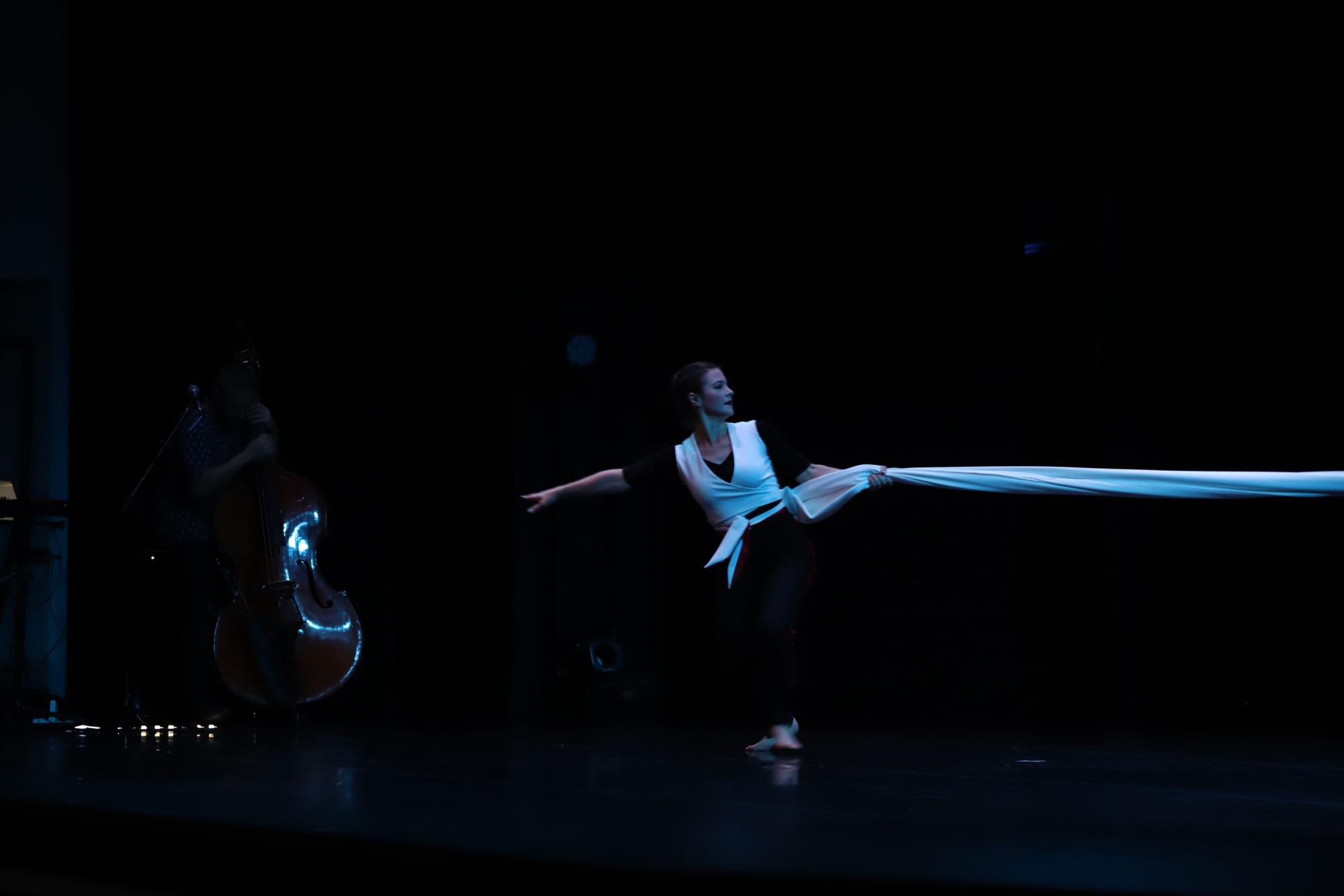 Ni Más Ni Menos: A Fusion of Music and Movement