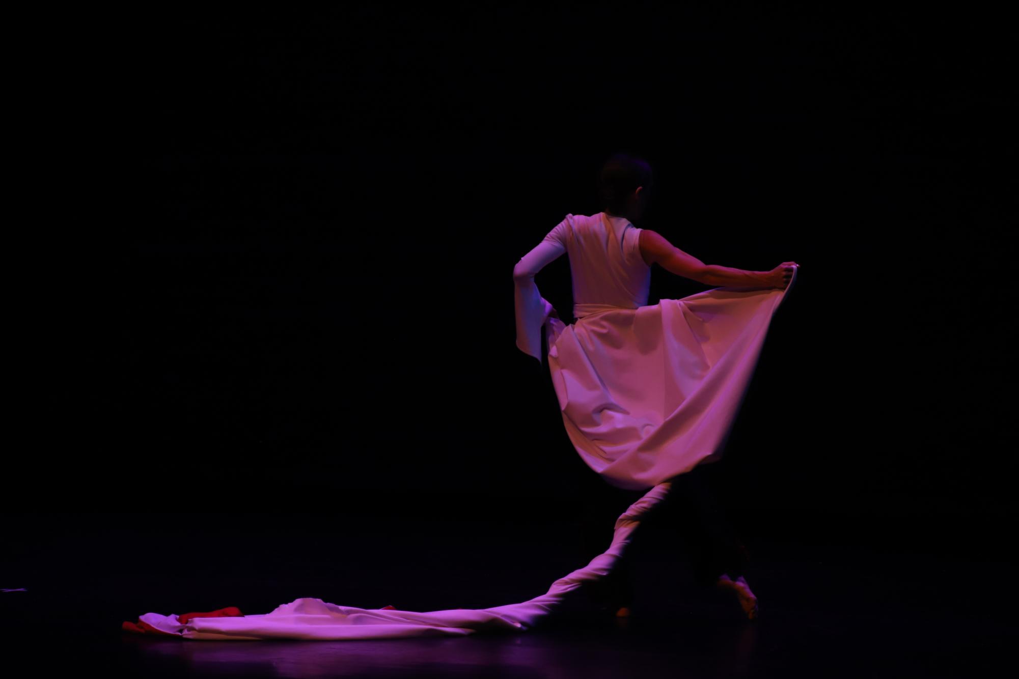 Ni Más Ni Menos: A Fusion of Music and Movement