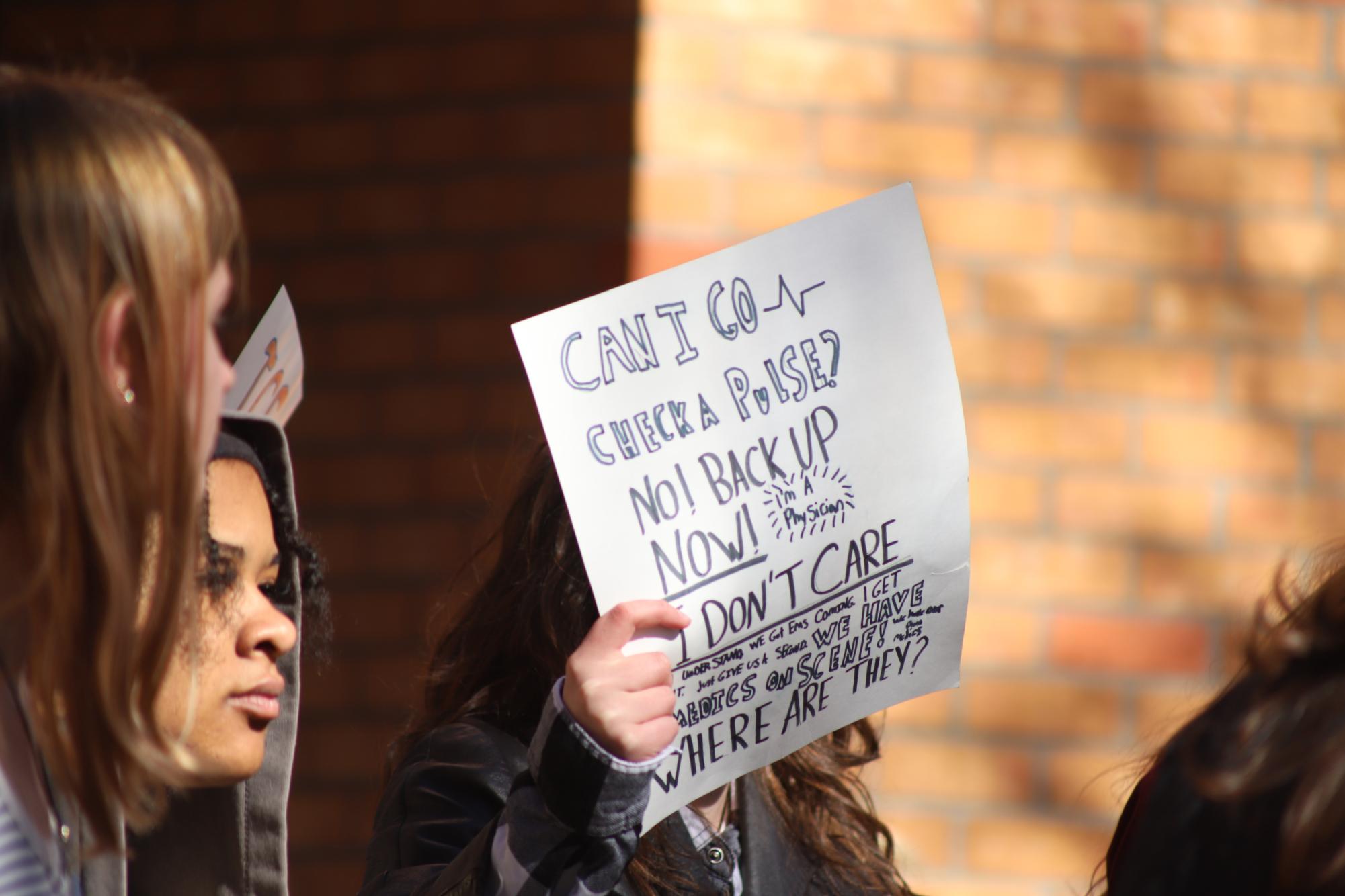 Albuquerque Students Join National Walk-Out Movement